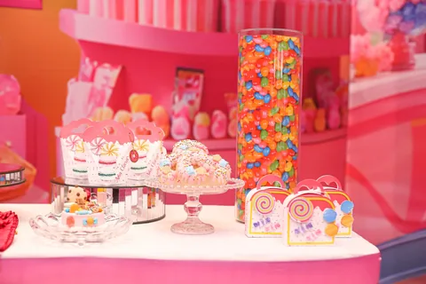 Decoração de festa infantil Candy Store em Brasília DF — montagem real, foto 5