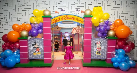 Decoração de festa infantil Disney Celebration em Brasília DF — montagem real, foto 7