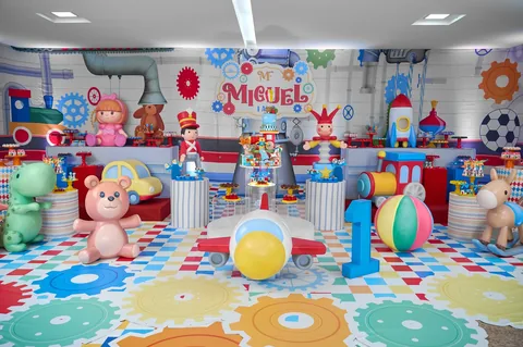 Decoração de festa infantil Fábrica de Brinquedos em Brasília DF — montagem real, foto 1