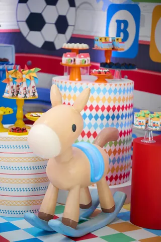 Decoração de festa infantil Fábrica de Brinquedos em Brasília DF — montagem real, foto 3