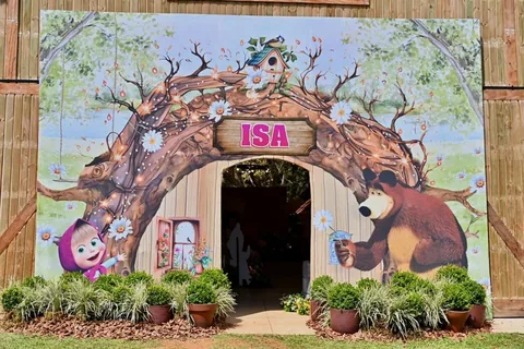 Decoração de festa infantil Masha e o Urso em Brasília DF — montagem real, foto 6