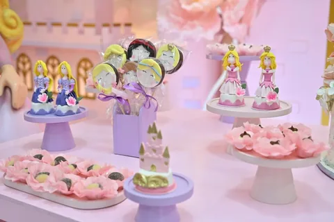 Decoração de festa infantil Princesas em Brasília DF — montagem real, foto 5
