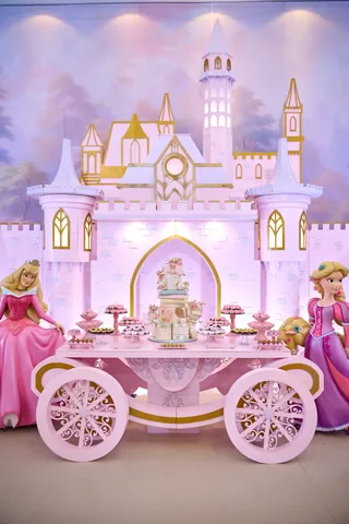 Decoração de festa infantil Princesas em Brasília DF — montagem real, foto 10