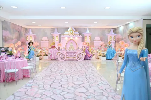 Decoração de festa infantil Princesas em Brasília DF — montagem real, foto 19