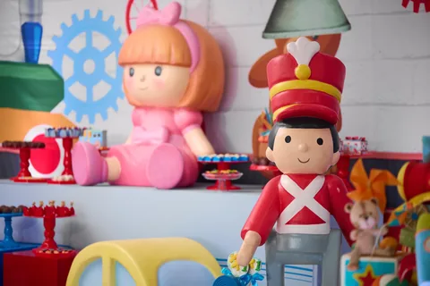 Decoração de festa infantil Fábrica de Brinquedos em Brasília DF — montagem real, foto 2