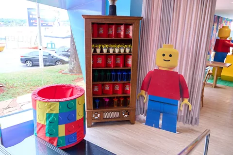 Decoração de festa infantil Lego em Brasília DF — montagem real, foto 1