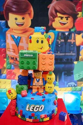 Decoração de festa infantil Lego em Brasília DF — montagem real, foto 2