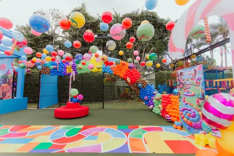 Decoração de festa infantil Candyland Game em Brasília DF — montagem real, foto 14