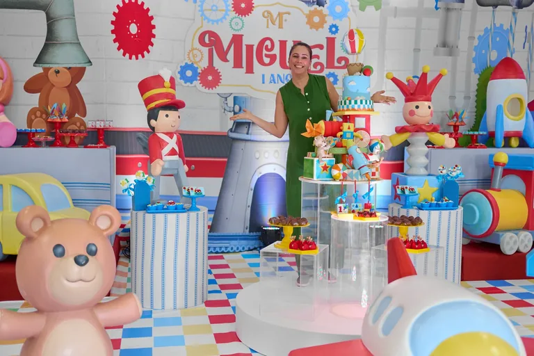 Decoração de festa infantil Fábrica de Brinquedos em Brasília DF — montagem real, foto 1