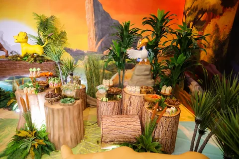 Decoração de festa infantil Rei Leão em Brasília DF — montagem real, foto 1